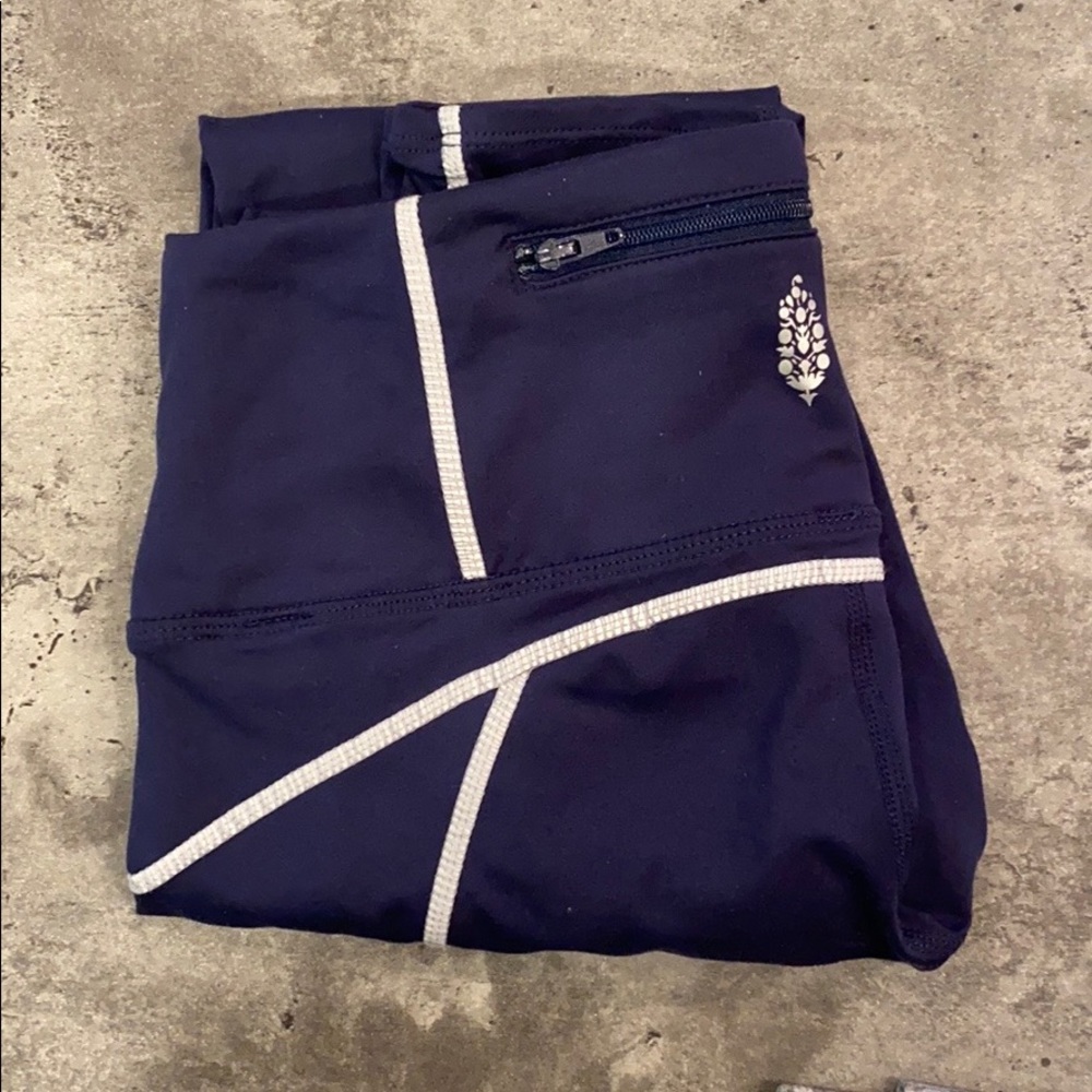 High Rise 7/8 You’re A Peach Leggings- Navy